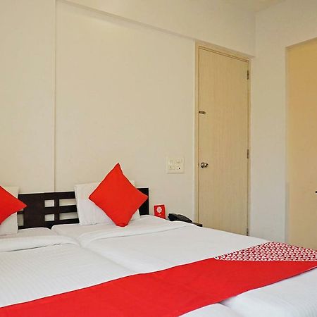 Oyo 12227 Hotel Resonare Baner ปูเน่ ภายนอก รูปภาพ